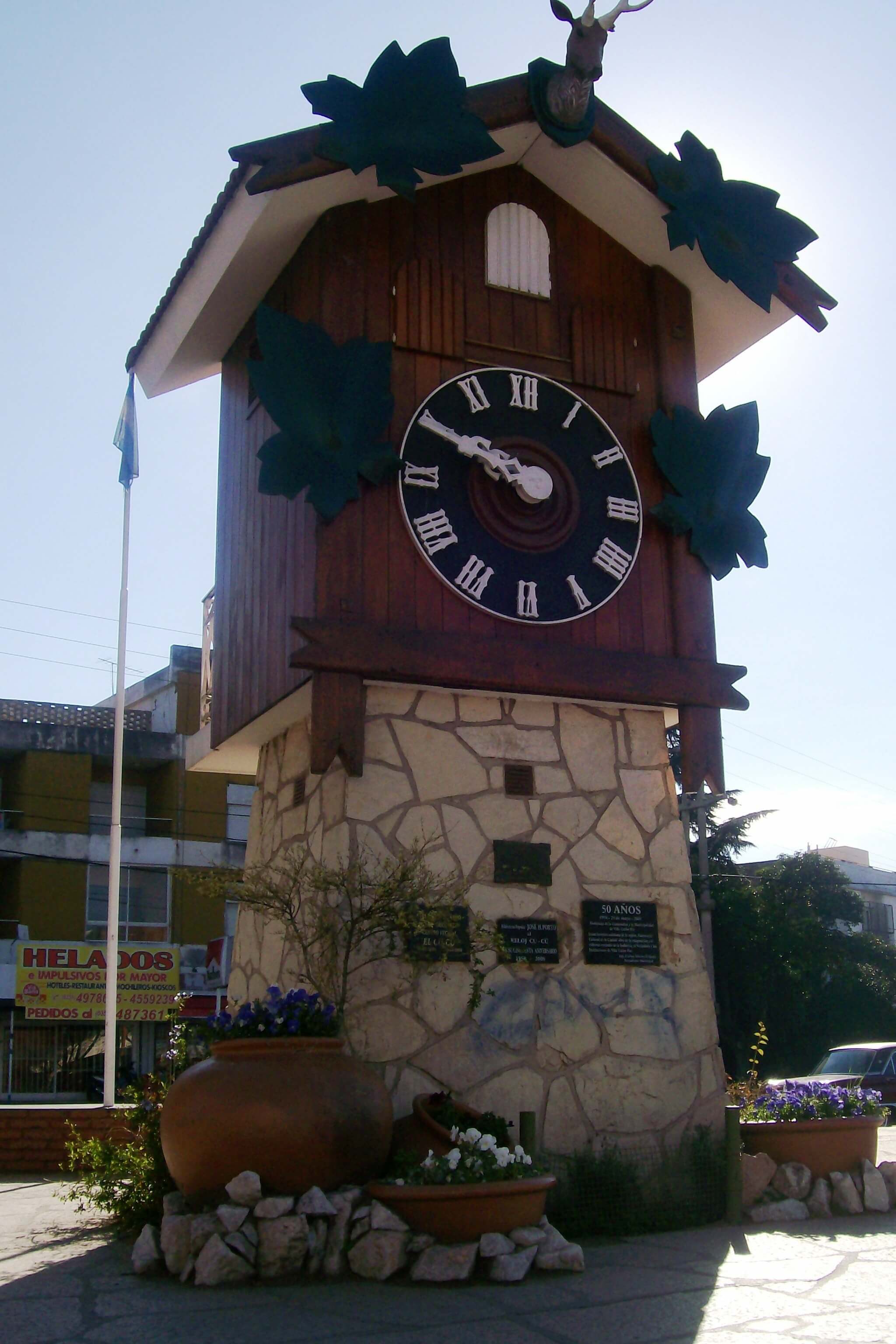 Reloj Cucu Villa Carlos Paz. Fuente: Wikipedia. 